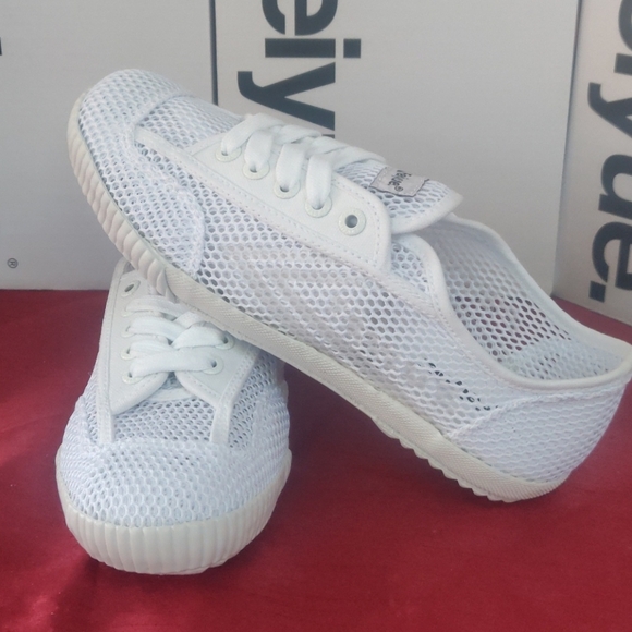 Amazon.com | FEIYUE Fe Lo 1920 Low Top Canvas Performance  Feiyue Fe Lo Mesh Women US 7 White Sneakers NWT